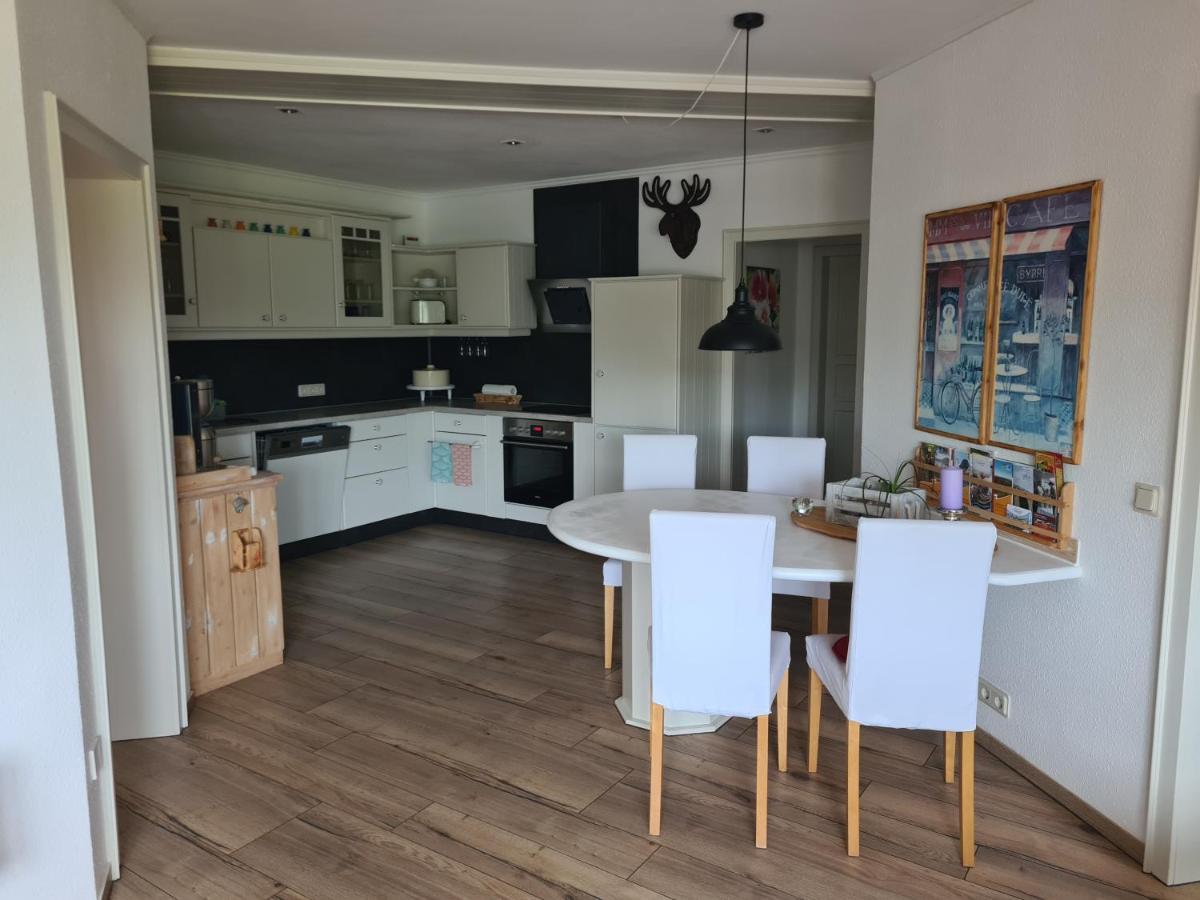 Eure Auszeit Appartement Vöhl Buitenkant foto